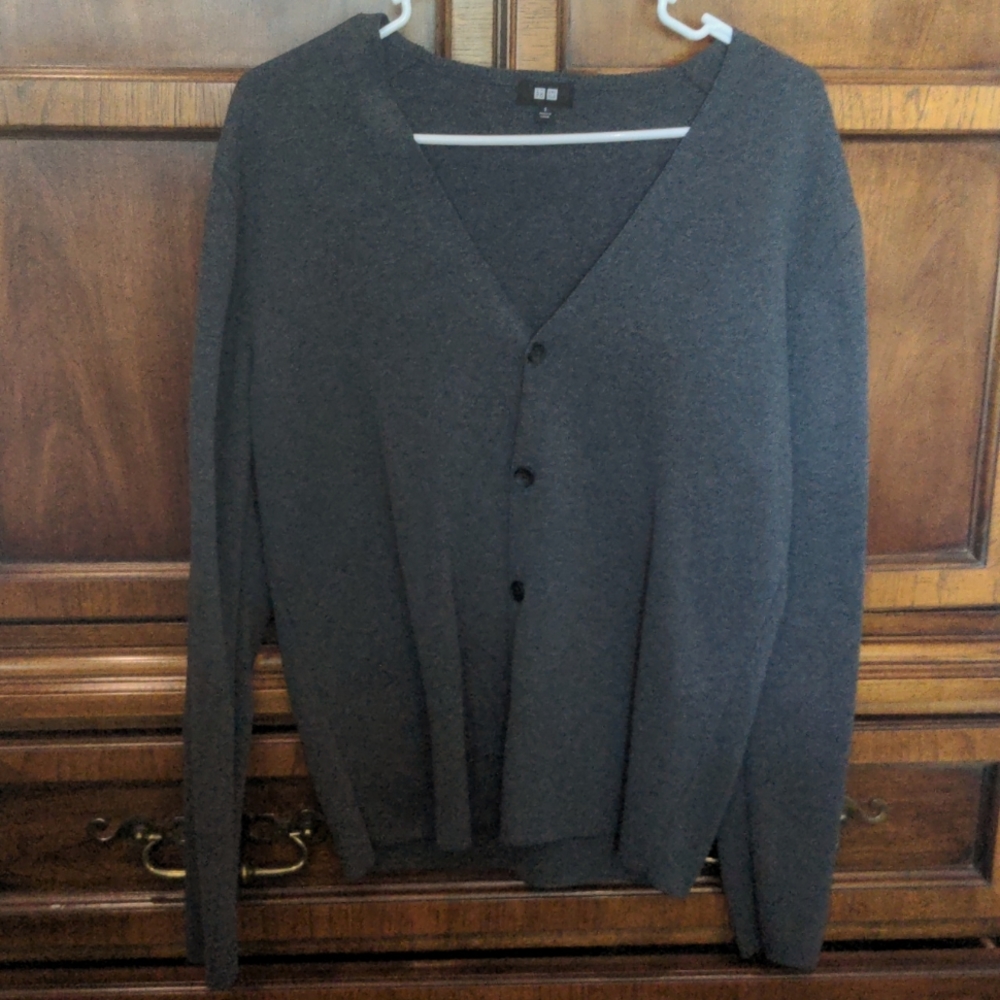 Uniqlo Dark Charol Grey Cardigan